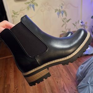 Universal Thread Booties